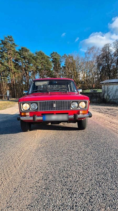 Gebraucht Lada 2106 65 PS (47 kW) 1985 Rot Limousine