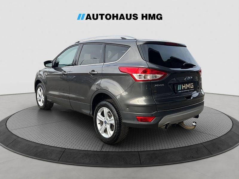 Gebraucht Ford Kuga Trend 182 PS (133 kW) 2016 Grau SUV