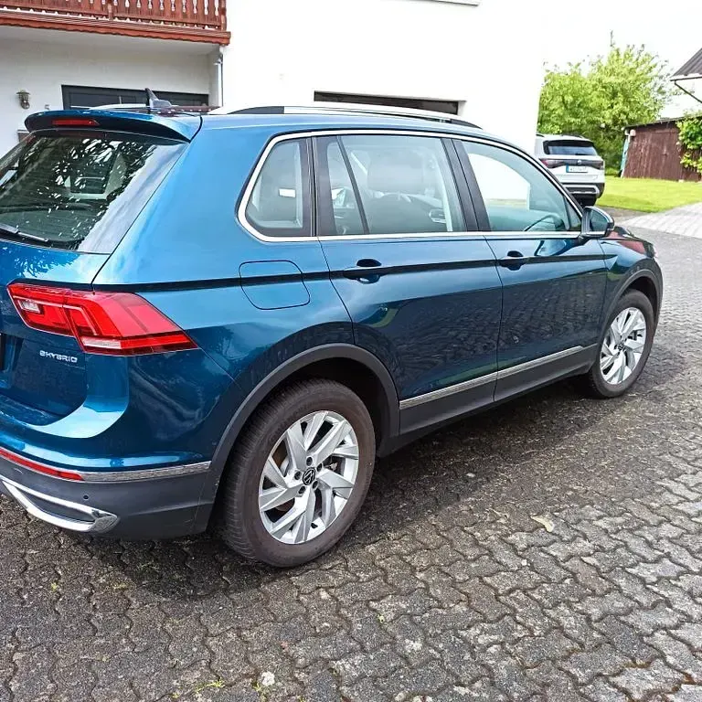 Gebraucht VW Tiguan Elegance 245 PS (180 kW) 2022 Blau SUV