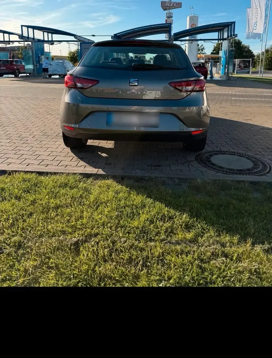 Gebraucht Seat Leon 105 PS (77 kW) 2014 Grau Limousine