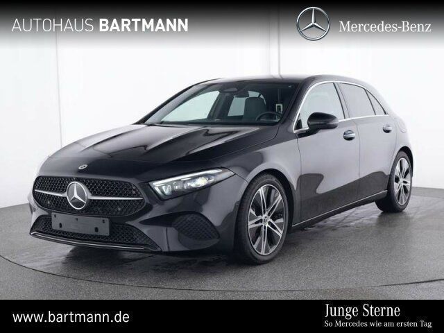 Unilack nachtschwarz Gebraucht 2024 Mercedes A250 Progressive Limousine | 37.900 € (Fairer Preis) - Bild 1/4