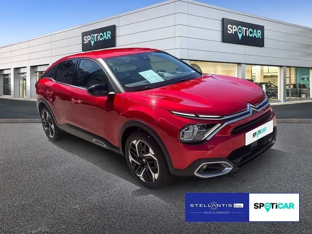 Gebraucht Citroën C4 Shine 131 PS (96 kW) 2023 Rot Limousine
