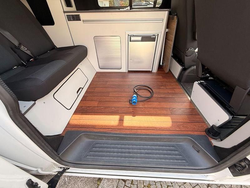Gebraucht VW Transporter 102 PS (75 kW) 2018 Weiß Van
