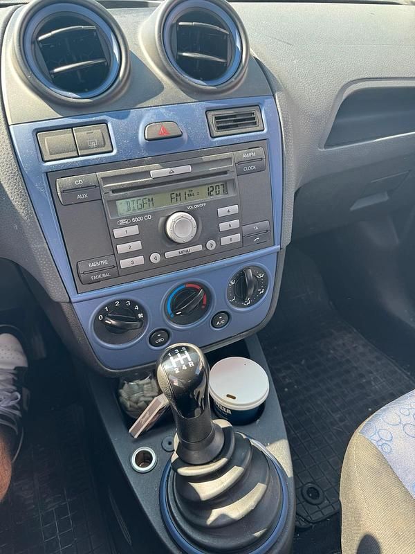 Schwarz Gebraucht 2008 Ford Fiesta Kleinwagen | 600 € (Superpreis) - Bild 1/4