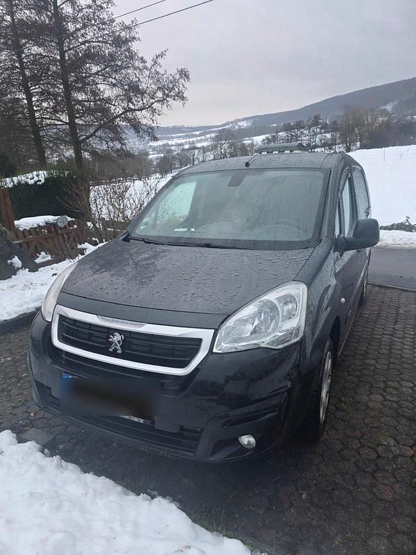 Gebraucht Peugeot Partner 120 PS (88 kW) 2015 Grau Van / Kleinbus