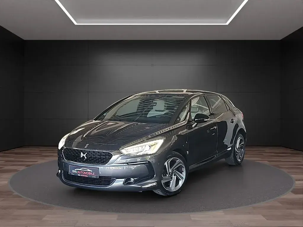Gebraucht DS Automobiles DS5 Sport Chic 179 PS (131 kW) 2016 Grau Kleinwagen