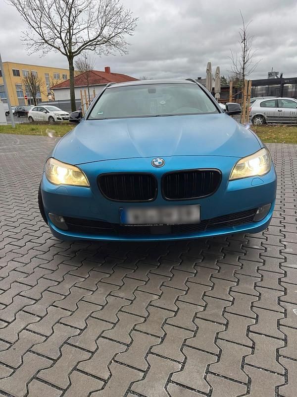 Schwarz Gebraucht 2010 BMW 525 Kombi | 7.000 € (Guter Preis) - Bild 1/4