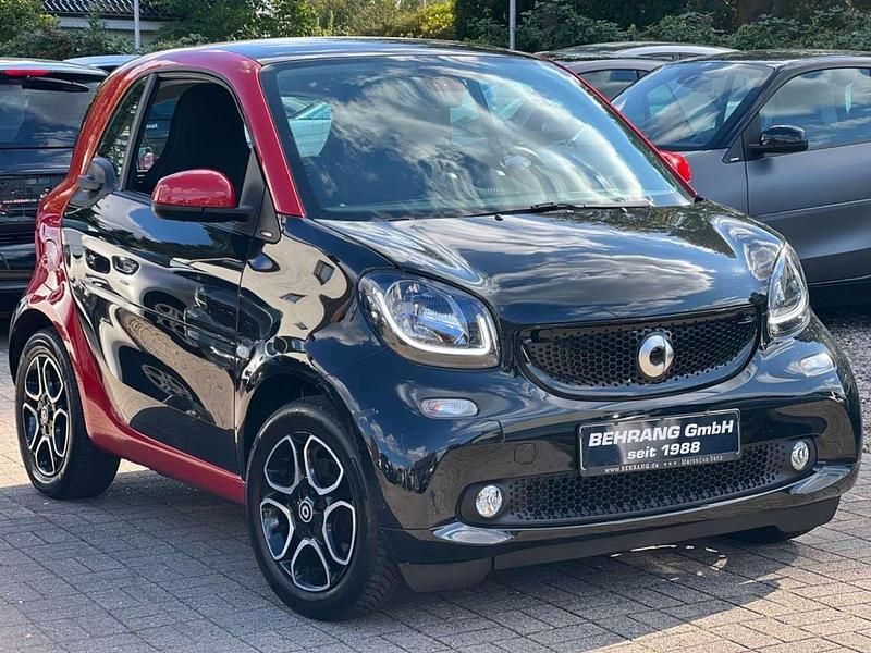 Gebraucht Smart ForTwo Coupé Passion 90 PS (66 kW) 2017 Jupiterrot Kleinwagen