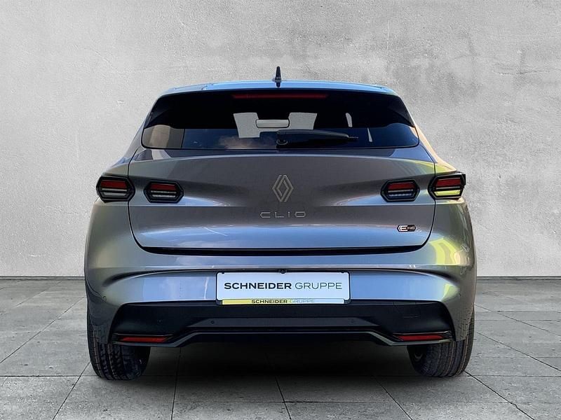 Neu Renault Clio V Techno 158 PS (116 kW) 2025 Grau Limousine