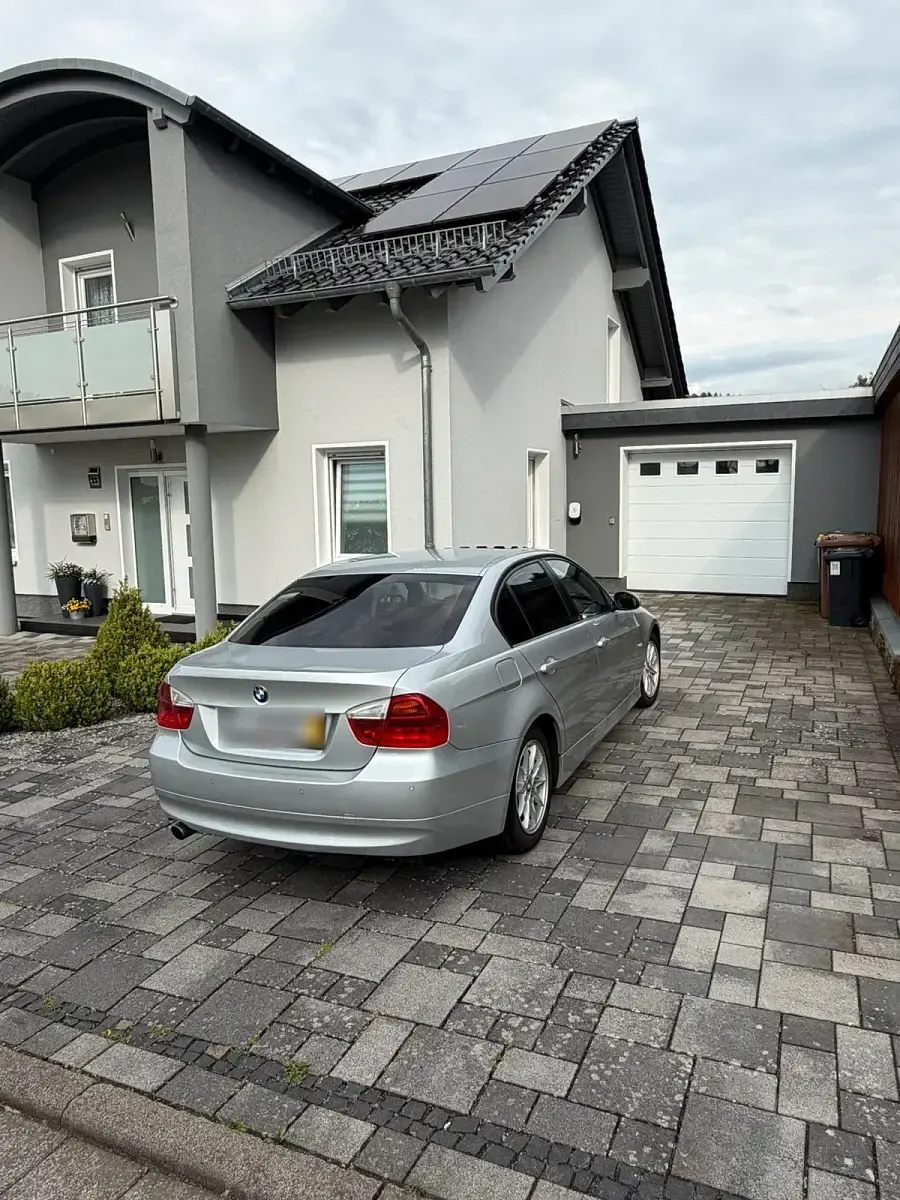 Gebraucht BMW 320 150 PS (110 kW) 2005 Silber Limousine