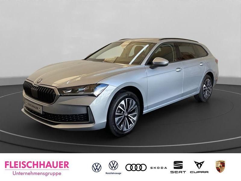 Grau Neu 2025 Skoda Superb Selection Kombi | 44.990 € (Superpreis) - Bild 1/4