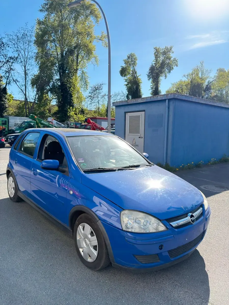 Second-hand Opel Corsa 60 CP (44 kW) 2006 Albastru Hatchback