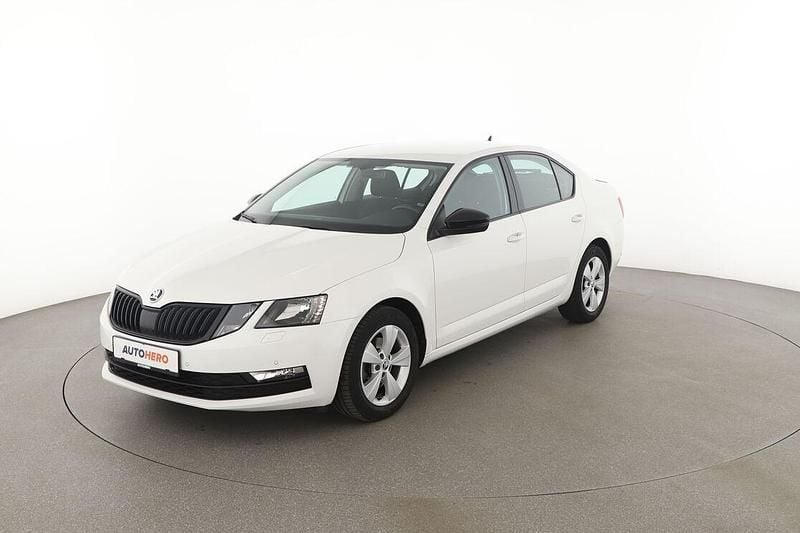 Weiß Gebraucht 2019 Skoda Octavia Style Limousine | 17.870 € (Fairer Preis) - Bild 1/3
