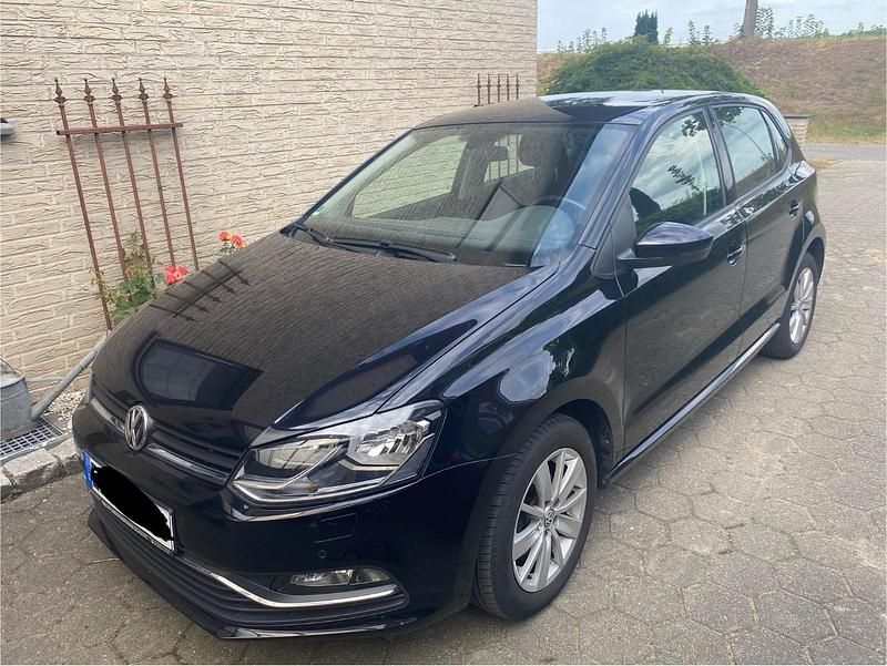 Schwarz Gebraucht 2015 VW Polo Comfortline Kleinwagen | 9.450 € (Fairer Preis) - Bild 1/4