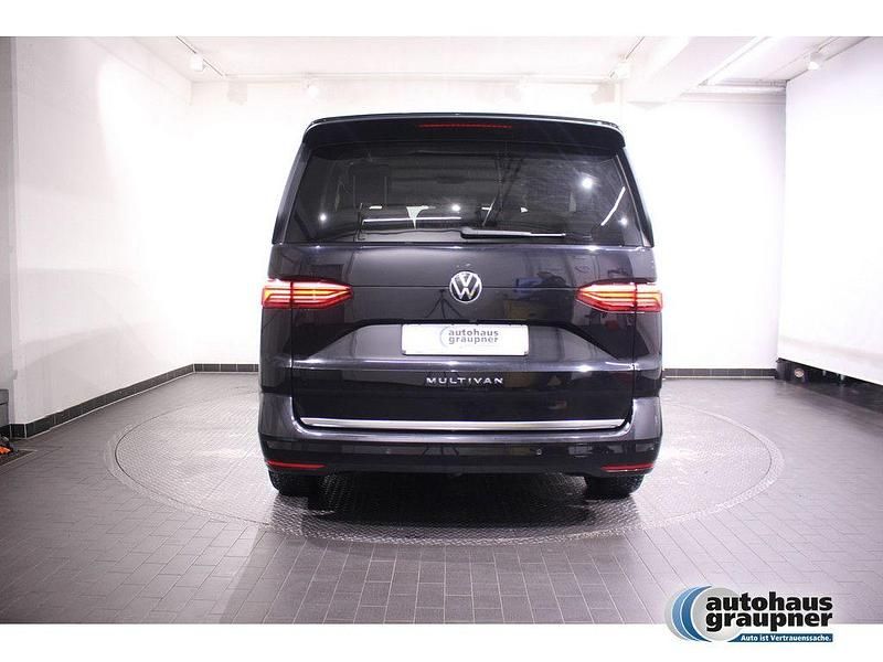 Usata VW Multivan Style 150 CV (110 kW) 2023 Nero Monovolume