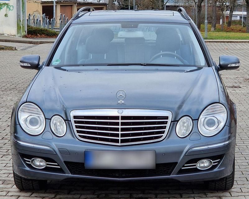 Gebraucht Mercedes E280 190 PS (139 kW) 2008 Grau Kombi