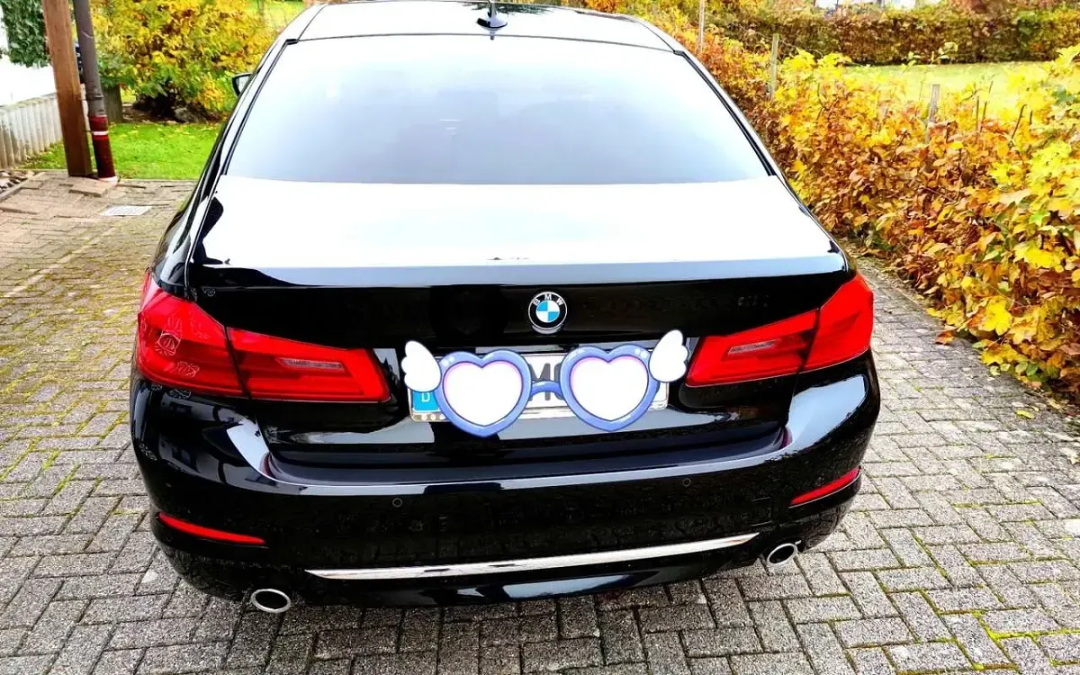 Gebraucht BMW 520 Luxury Line 190 PS (139 kW) 2018 Schwarz Limousine