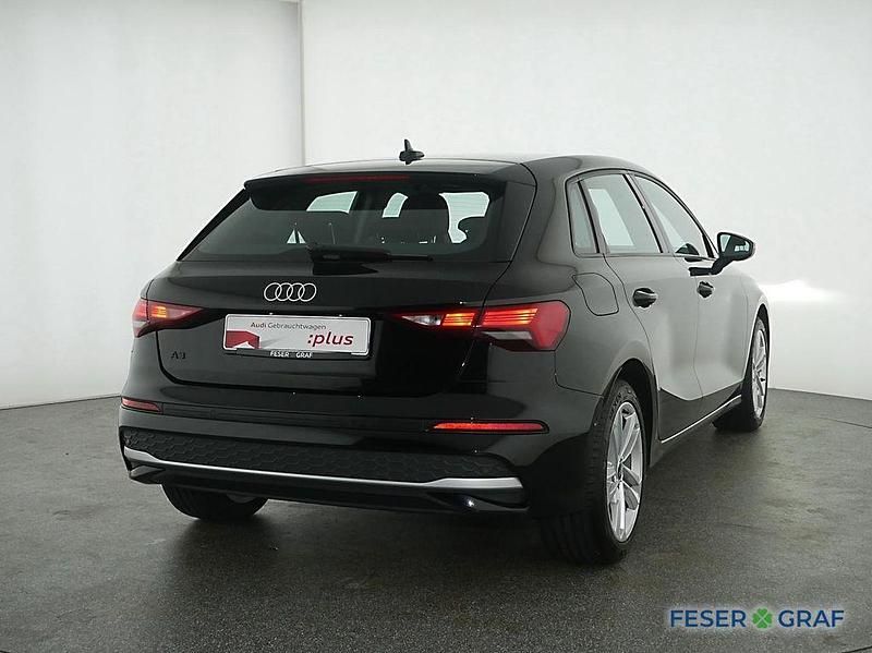 Gebraucht Audi A3 Ambiente 150 PS (110 kW) 2025 Brillantschwarz Limousine