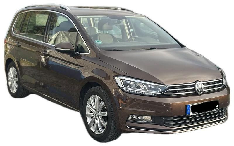 Braun Gebraucht 2017 VW Touran Highline Van / Kleinbus | 16.300 € (Superpreis) - Bild 1/4