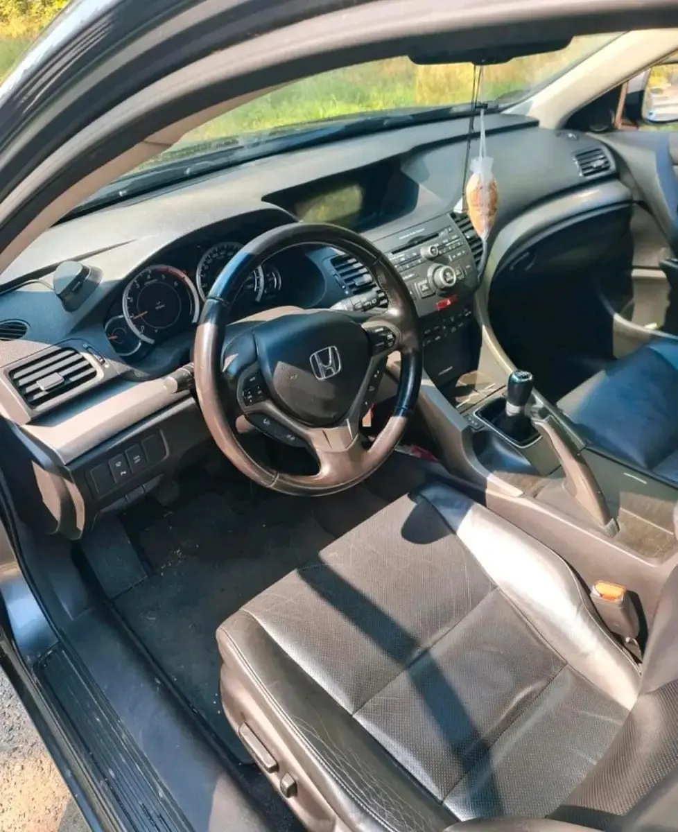Gebraucht Honda Accord 150 PS (110 kW) 2011 Grau Kombi