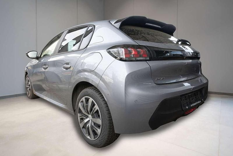 Second-hand Peugeot 208 Active 101 CP (74 kW) 2023 Argintiu Hatchback