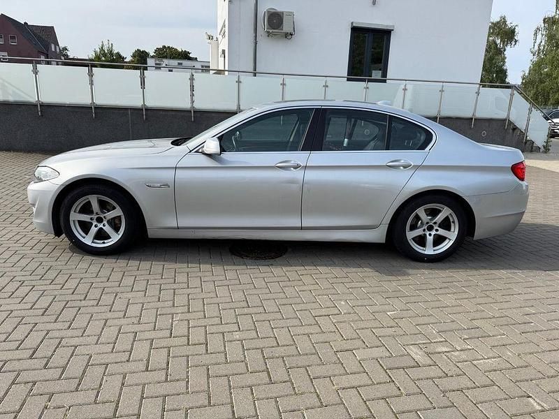 Silber Gebraucht 2010 BMW 535 Limousine | 9.900 € (Superpreis) - Bild 1/4
