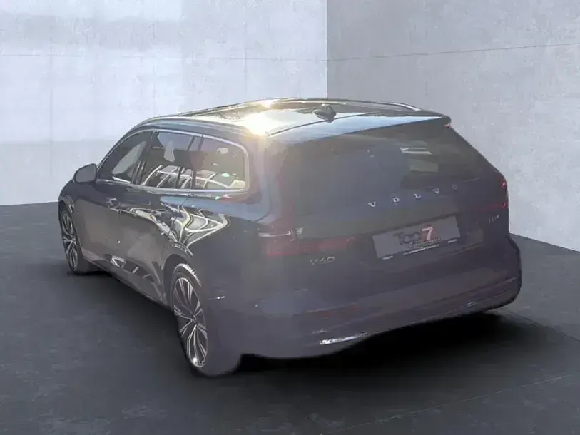 Gebraucht Volvo V60 Plus 455 PS (334 kW) 2025 Denim blue (metallic) Kombi