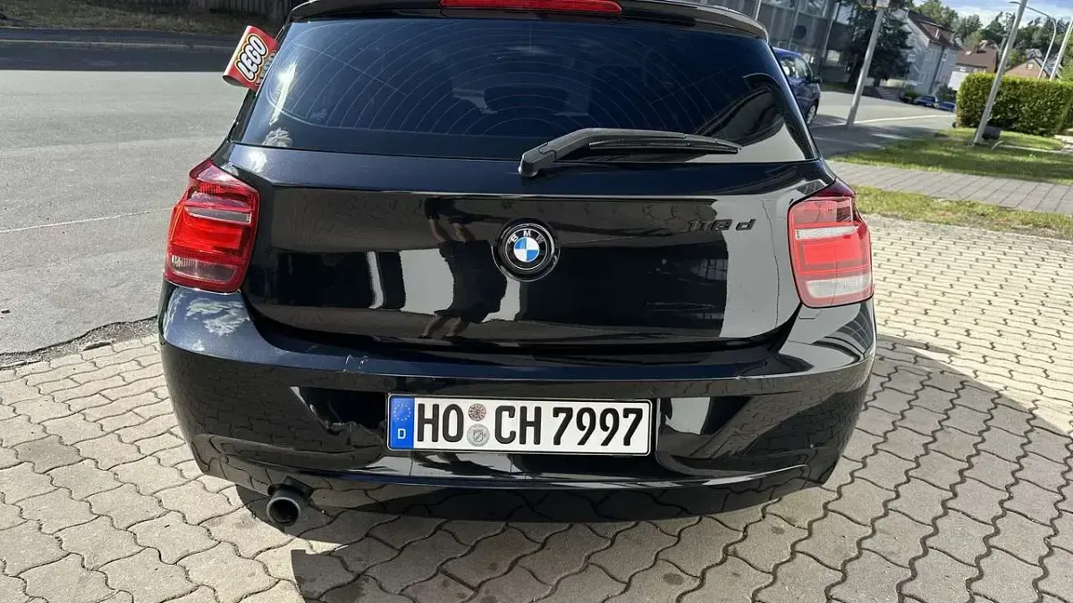 Gebraucht BMW 118 Sport Line 143 PS (105 kW) 2014 Schwarz Kleinwagen