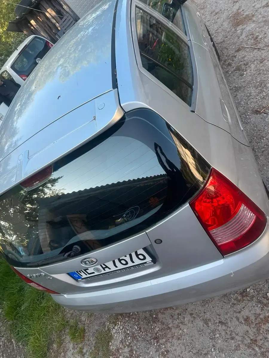 Używany Kia Picanto 75 KM (55 kW) 2004 Srebrny Hatchback