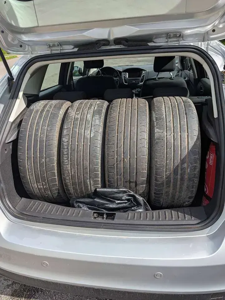 Używany Ford Focus 101 KM (74 kW) 2017 Srebrny Sedan/Limuzyna