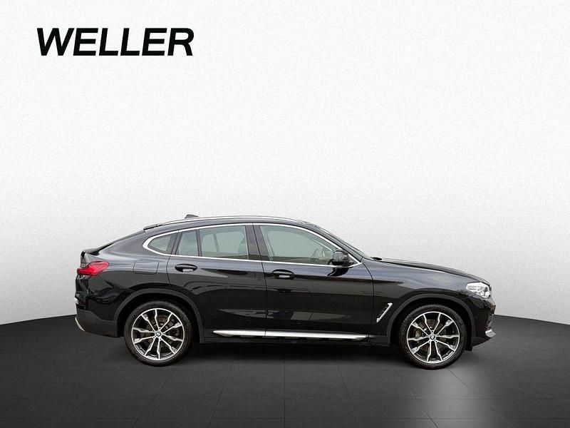 Gebraucht BMW X4 Performance 252 PS (185 kW) 2021 Black sapphire (schwarz) SUV