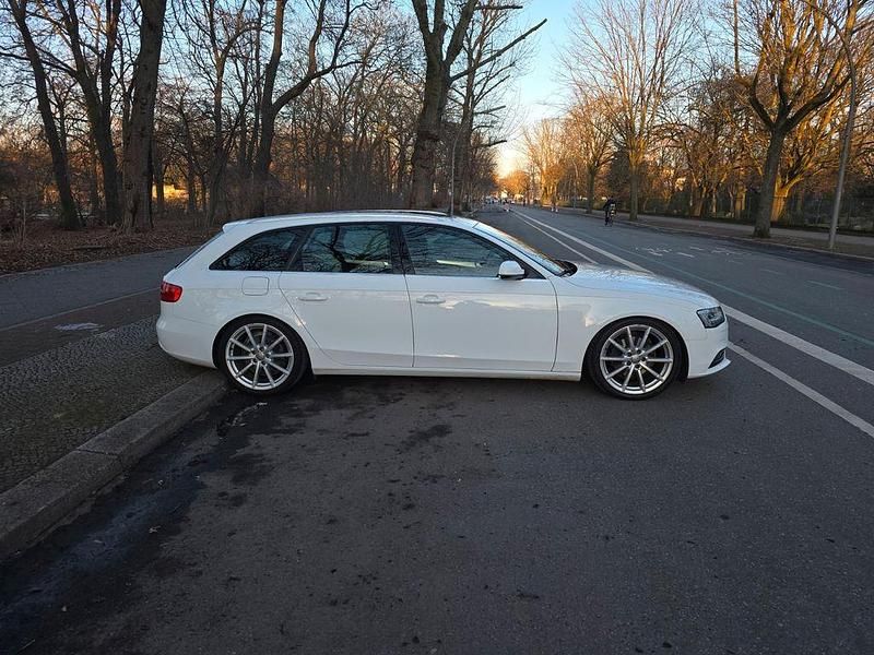 Gebraucht Audi A4 Ambition 120 PS (88 kW) 2013 Weiß Kombi