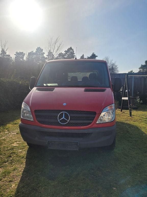 Gebraucht Mercedes Sprinter 163 PS (119 kW) 2011 Rot Van
