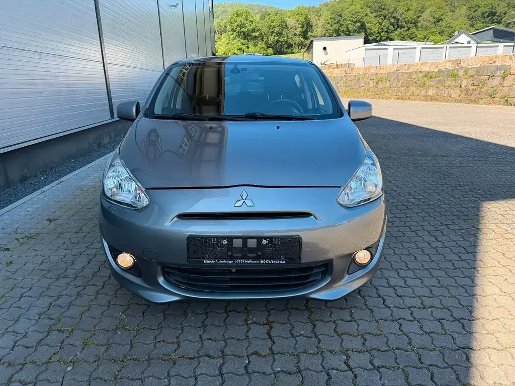 Gebraucht Mitsubishi Space Star Diamant Edition 80 PS (58 kW) 2016 Grau Kleinwagen