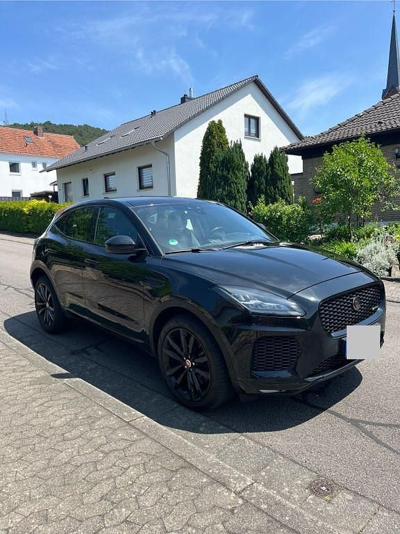 Schwarz Gebraucht 2018 Jaguar E-Pace First Edition SUV | 28.500 € - Bild 1/4