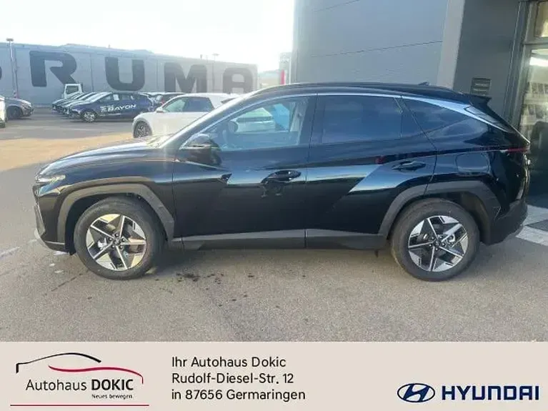 Neu Hyundai Tucson Select 252 PS (185 kW) 2025 Abyss black SUV