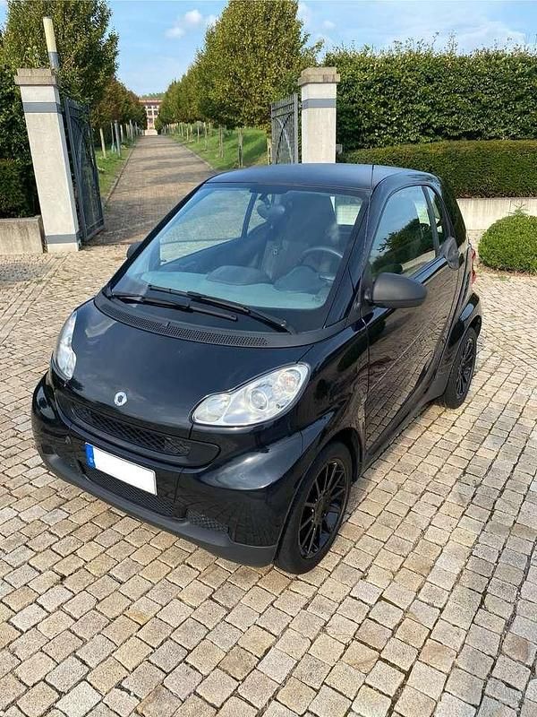 Schwarz Gebraucht 2010 Smart ForTwo Coupé Pure Coupé | 3.200 € (Fairer Preis) - Bild 1/4
