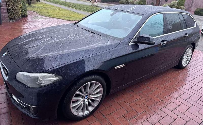 Gebraucht BMW 525 218 PS (160 kW) 2016 Blau Kombi