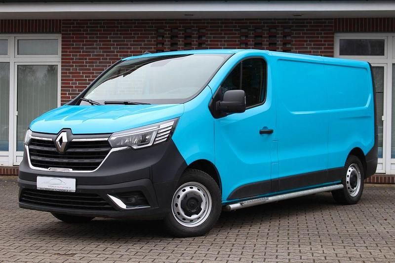 Usado Renault Trafic 150 CV (110 kW) 2022 Azul Monovolumen