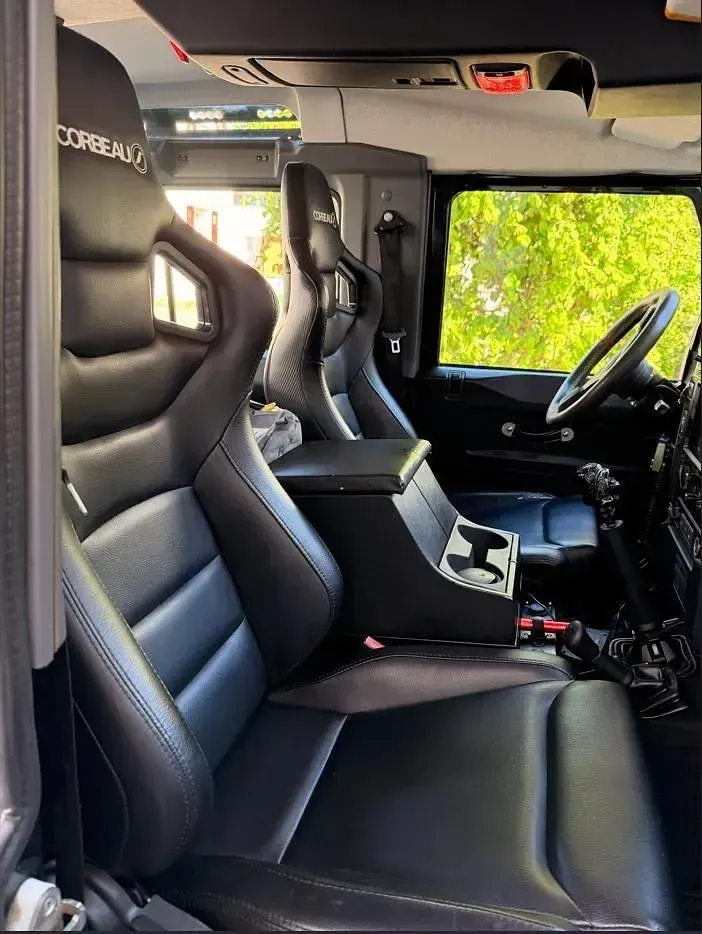 Gebraucht Land Rover Defender 122 PS (89 kW) 2012 Schwarz SUV