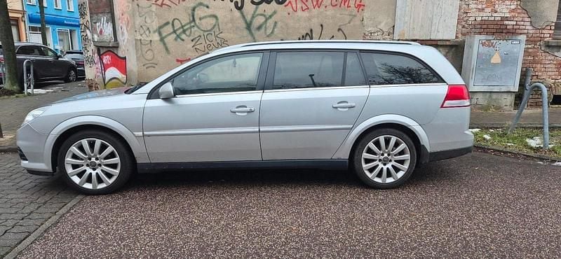 Gebraucht Opel Vectra 155 PS (114 kW) 2007 Silber Kombi