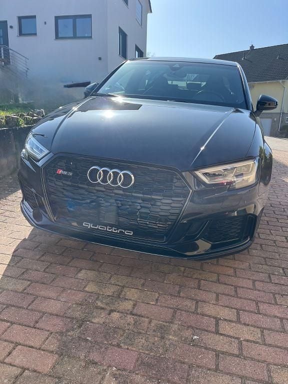 Gebraucht Audi RS3 Ambiente 400 PS (294 kW) 2021 Schwarz Limousine