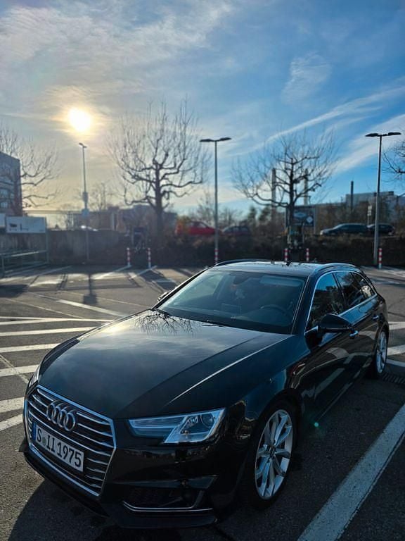 Schwarz Gebraucht 2019 Audi A4 Ambiente Kombi | 22.500 € (Guter Preis) - Bild 1/4
