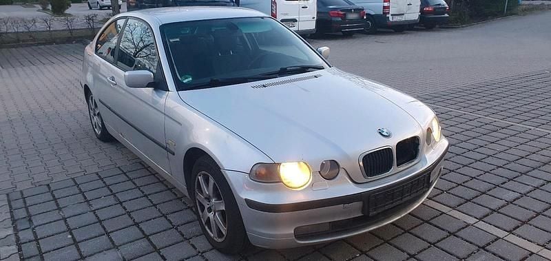 Gebraucht BMW 318 Compact 143 PS (105 kW) 2002 Silber Kleinwagen