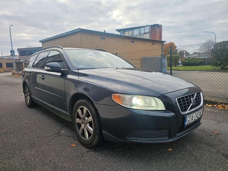 Schwarz Gebraucht 2010 Volvo V70 Kinetic Kombi | 3.300 € (Superpreis) - Bild 1/4
