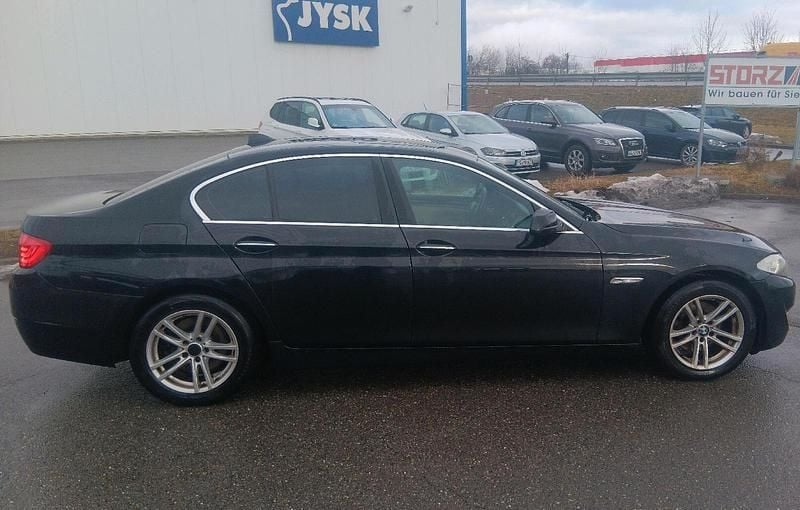 Gebraucht BMW 523 Comfort Edition 204 PS (150 kW) 2010 Schwarz Limousine