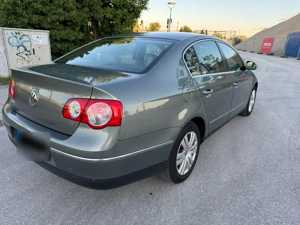Gebraucht VW Passat Comfortline 122 PS (89 kW) 2009 Grün Limousine