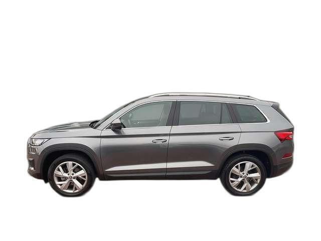Grau metallic Gebraucht 2022 Skoda Kodiaq Style SUV | 34.460 € (Teuer) - Bild 1/1