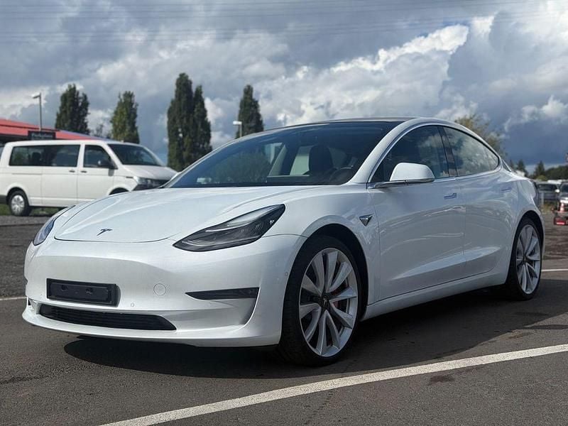 Gebraucht Tesla Model 3 339 kW (462 PS) 2019 Weiß Limousine
