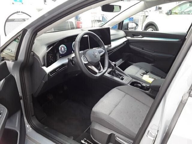 Gebraucht VW Golf VIII Life 116 PS (85 kW) 2024 Grau Kleinwagen